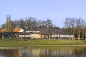 kozijnen nieuwbouw golfpaviljoen hilvarenbeek